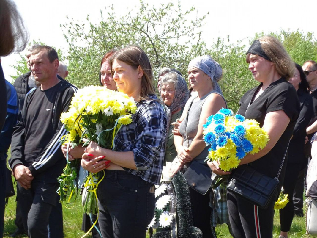 Родина дочекалася Героя - волиняни попрощалися із полеглим Героєм Василем Криницьким