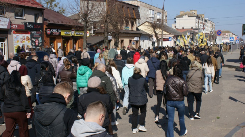 У громаді на Волині попрощалися із 23-річним розвідником «Азова» Назаром Поліщуком