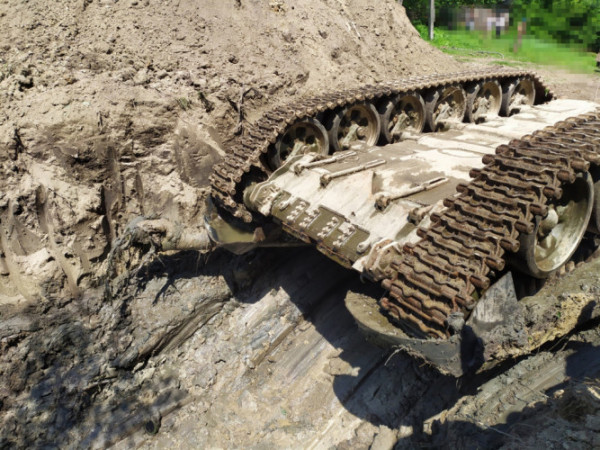 На Чернігівщині виловили з річки танки із «законсервованими» окупантами