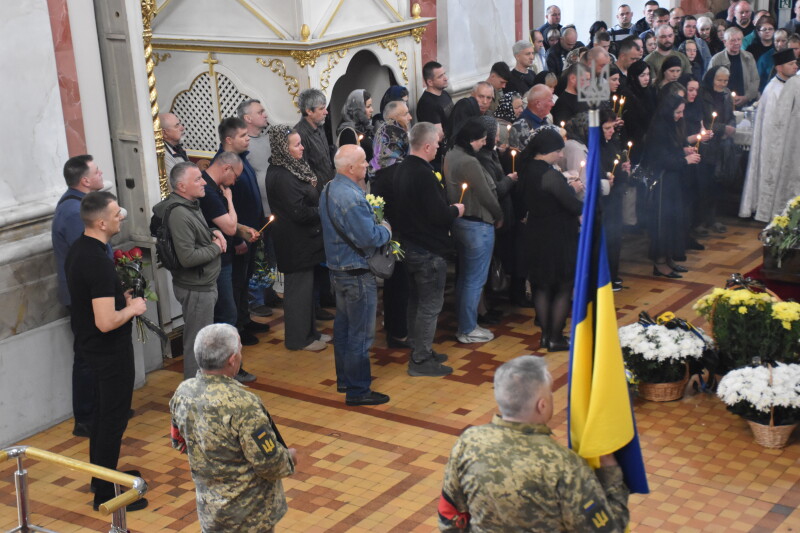 У Луцьку провели в останню путь полеглого військовослужбовця Олександра Кобилька