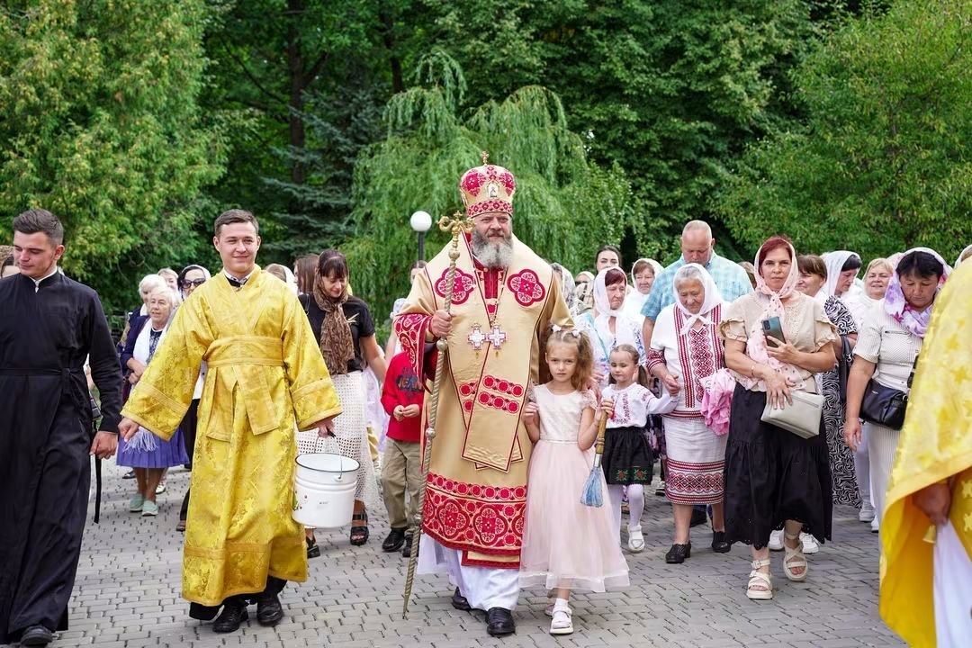 У місті на Волині відзначили 30-річчя Покровського собору: митрополит Михаїл очолив Літургію