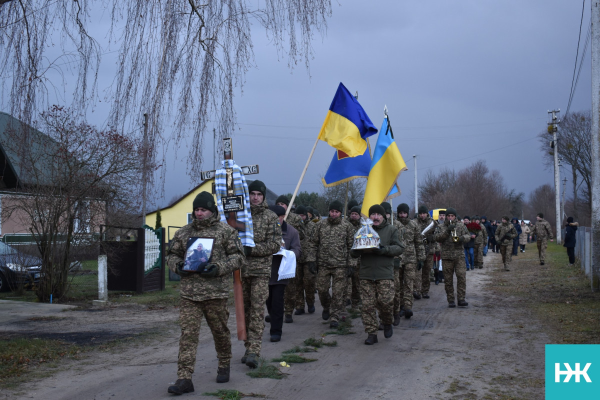 Молодий воїн не встиг створити сім'ю: на Волині попрощалися із загиблим Героєм Юрієм Кратіком