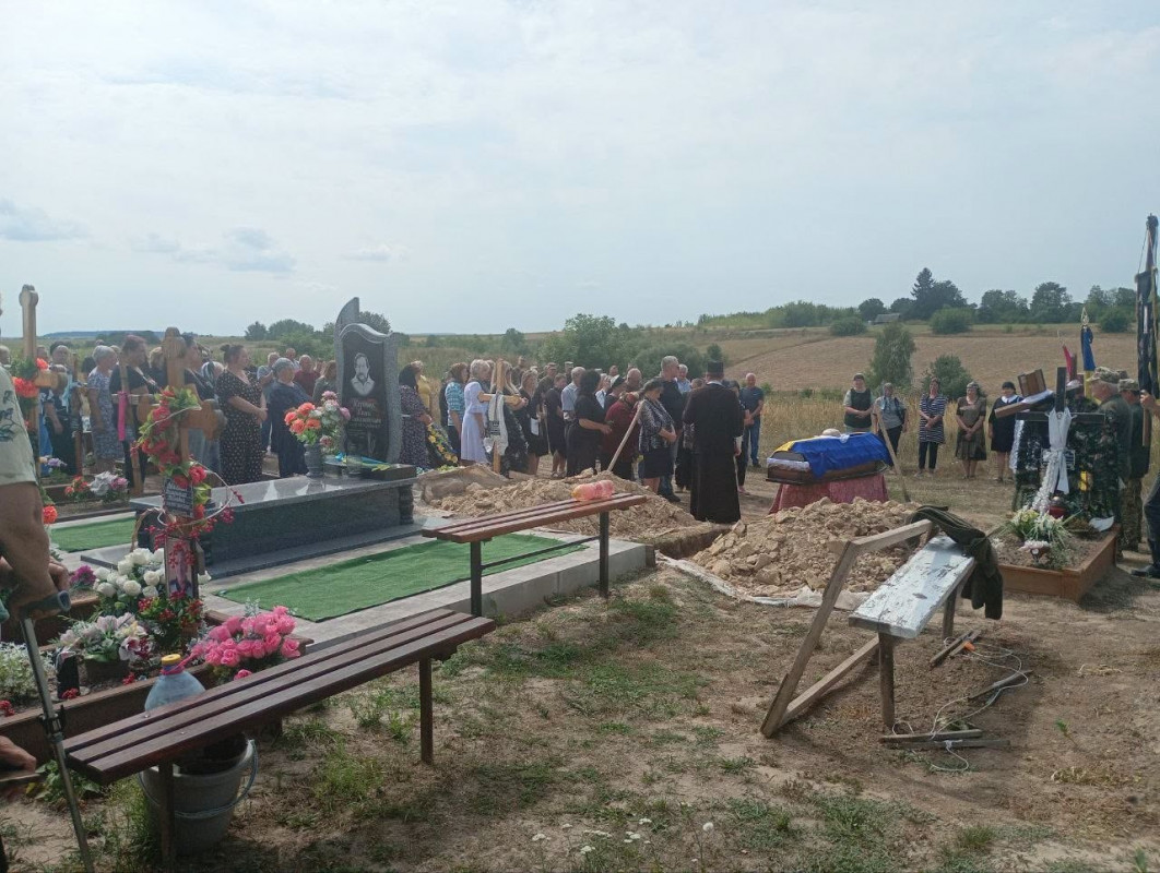 Загинув у січні: на Волині попрощалися із воїном В’ячеславом Мотикою