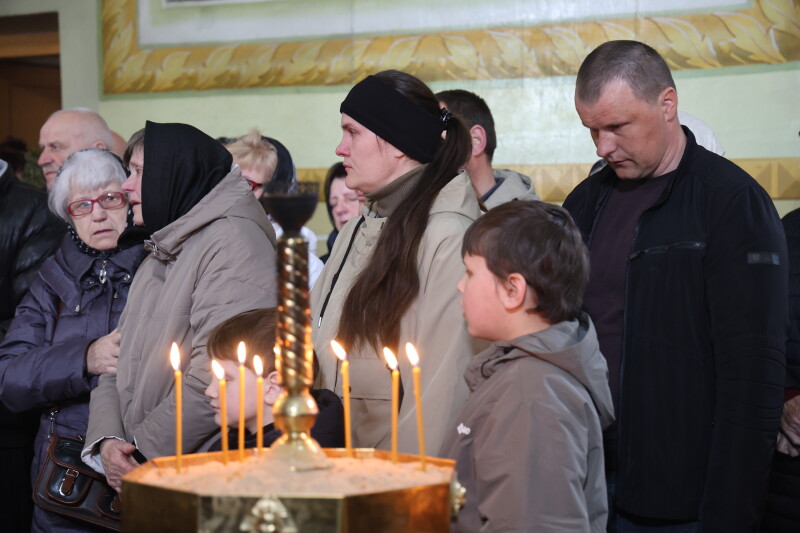 Загинув 15 місяців тому: у Луцькій громаді попрощалися з Героєм Анатолієм Бекасом. Фото