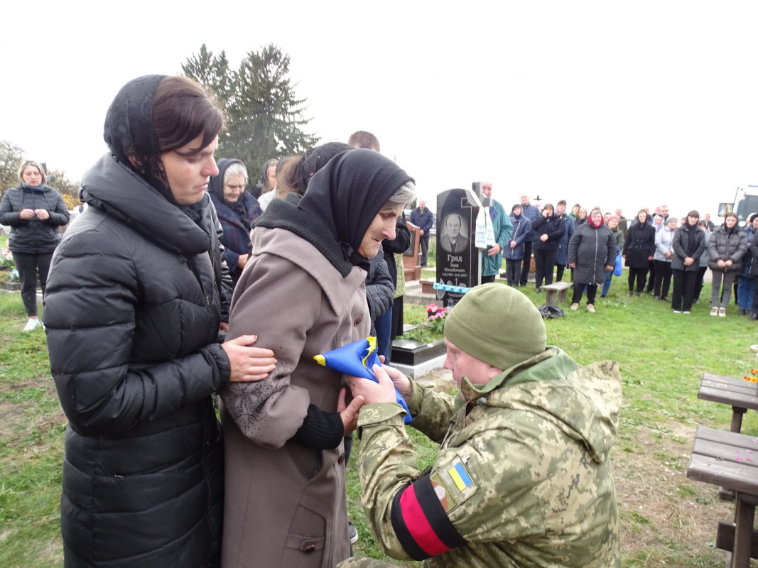 Загинув у бою у Покровському районі: на Волині провели в останню путь Героя Юрія Патія