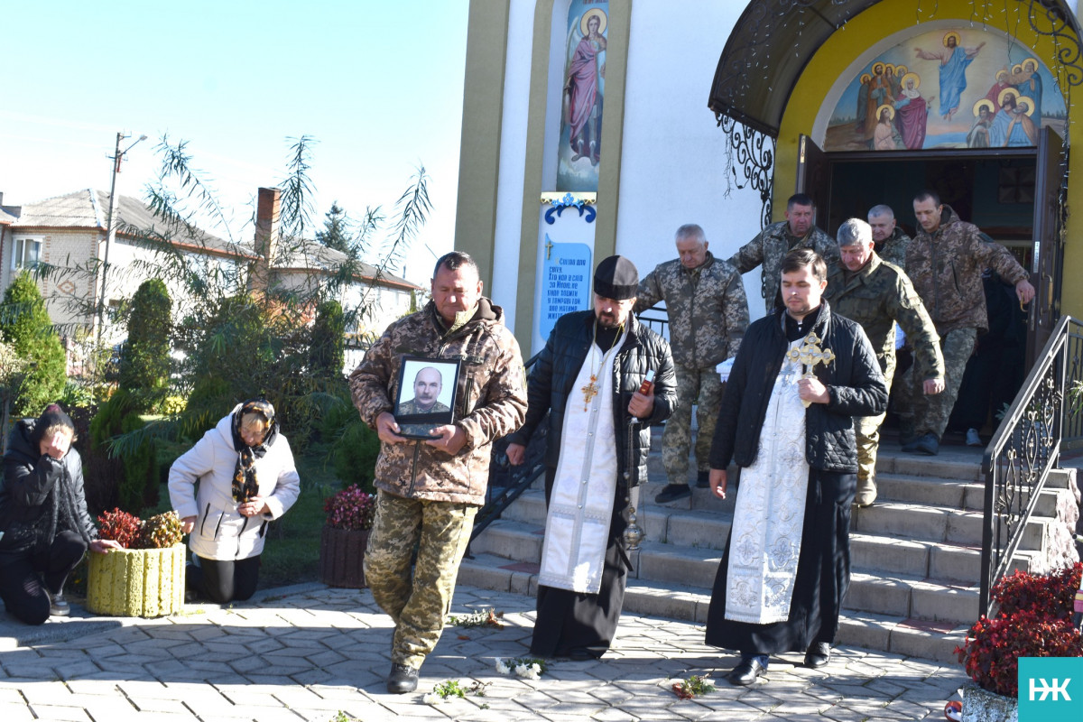 Смерть спіткала не на полі бою, а на відносно мирній території: на Волині попрощались з Героєм Іваном Андрусиком