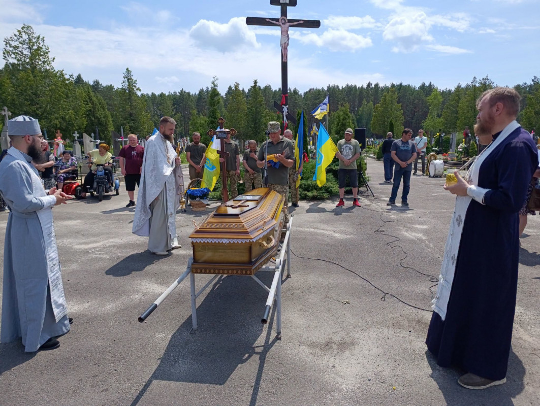 Навіки 22: на Волині поховали Героя Олександра Бусла, який тривалий час вважався зниклим безвісти