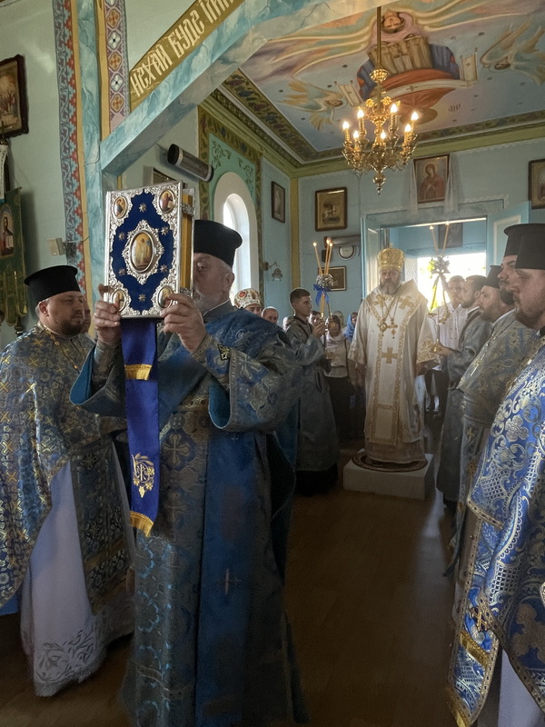 Митрополит Михаїл звершив літургію у волинському храмі з 150-річною історією