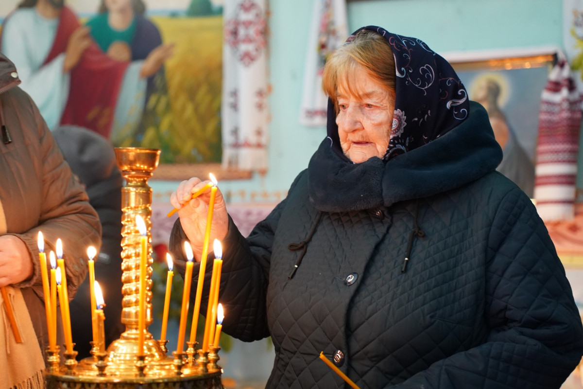 Владика Михаїл очолив празник Михайлівської парафії у Луцьку і нагородив духовенство та парафіян