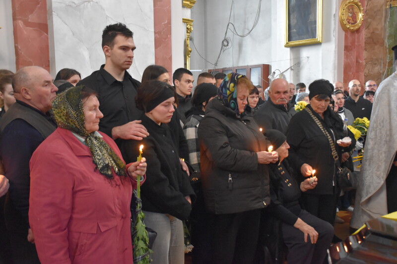 Луцьк попрощався із двома Героями — Анатолієм Андрусиком та Богданом Новосадом