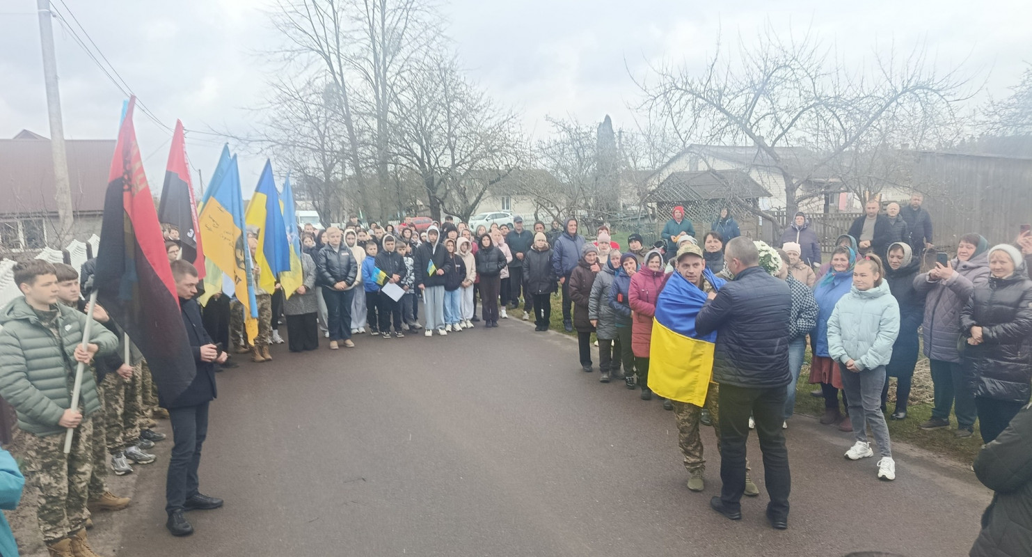 У громаді на Волині зустріли звільненого з полону захисника