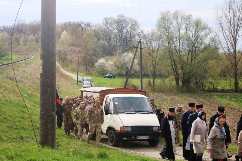 Помер у лавах ЗСУ: на Волині в останню дорогу провели Героя Олександра Горотя