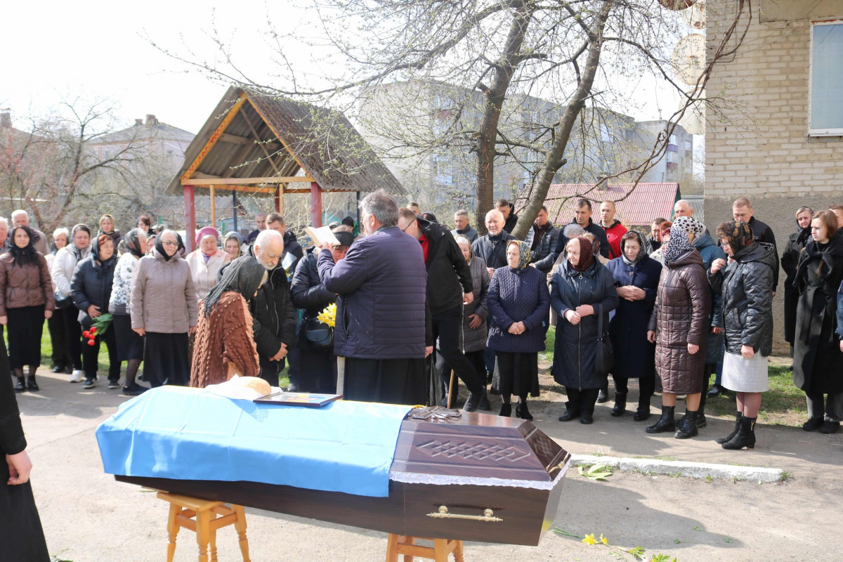 Життя присвятив порятунку інших: на Волині провели в останню дорогу воїна Олександра Батуру