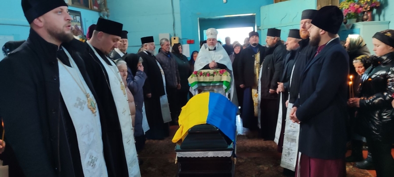 Загинув внаслідок удару FPV-дроном: волиняни попрощалися із загиблим Героєм Сергієм Семчуком