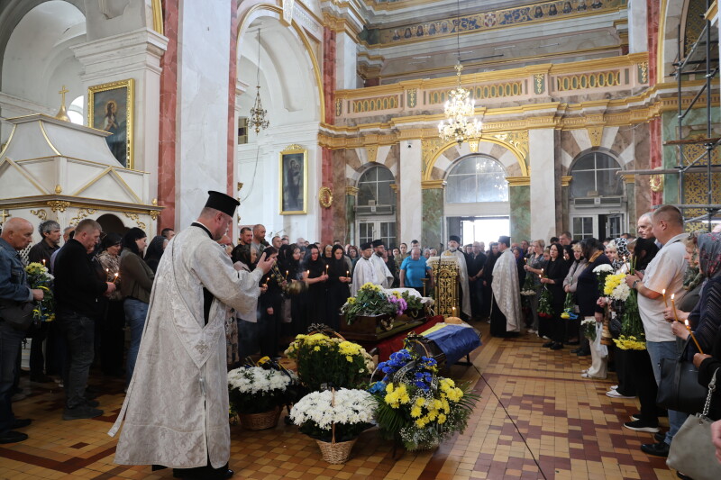 У Луцьку провели в останню путь полеглого військовослужбовця Олександра Кобилька
