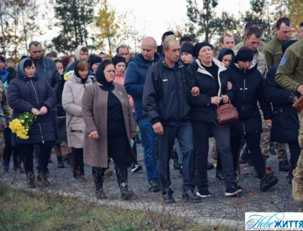 На Любешівщині під час похорону загиблого Героя Дмитра Зімича на небі з’явилася веселка