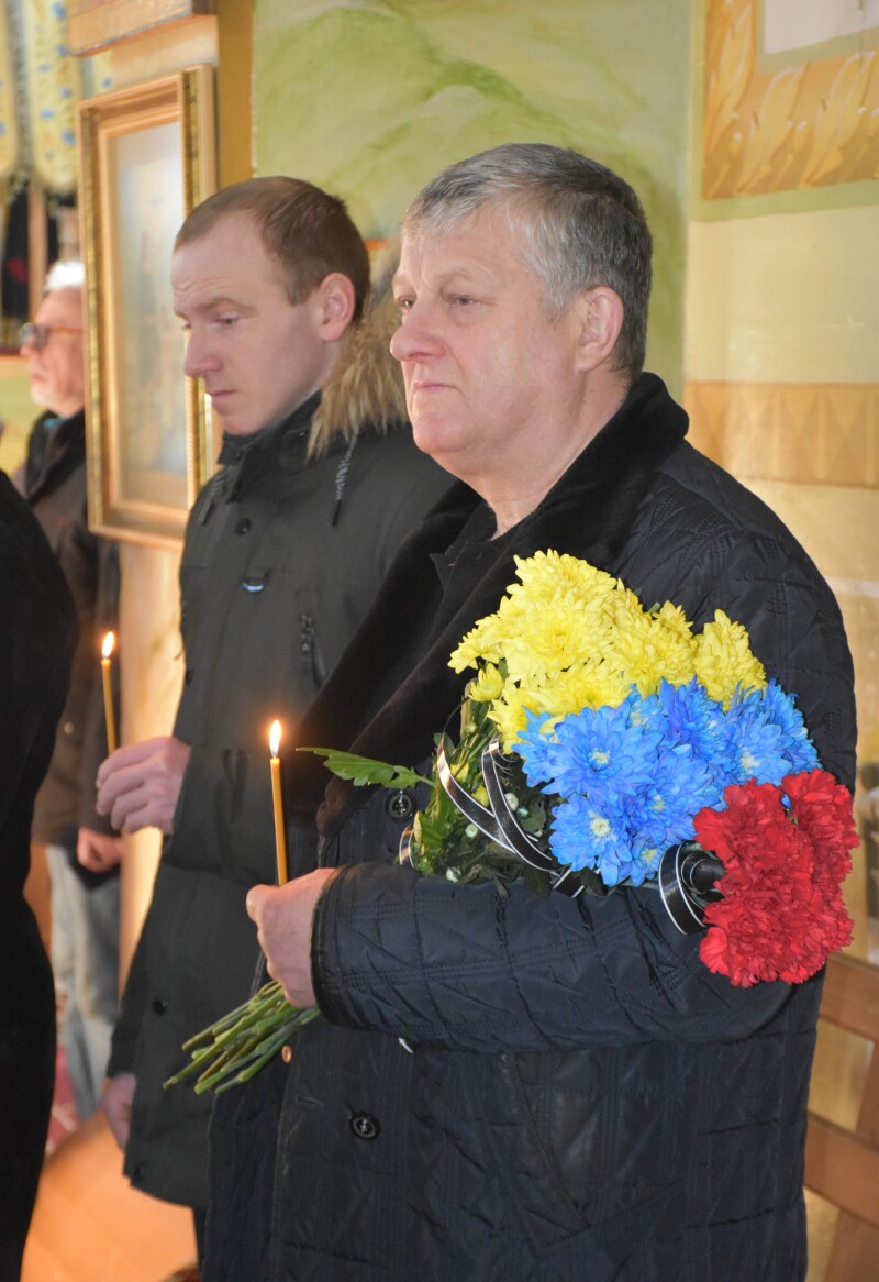 У Луцькій громаді попрощалися з Героєм Володимиром Марчуком, який загинув понад 8 місяців тому