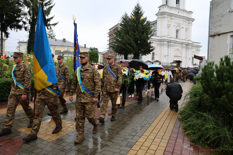 Тренер із тхеквондо на війні став командиром відділення інструкторів: у Луцьку попрощалися із Героєм Тарасом Пархомуком