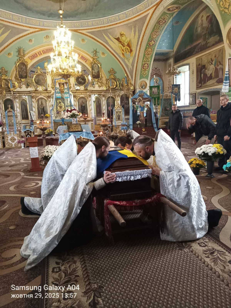 На Волині попрощалися із захисником Іваном Воронюком, який тривалий час вважався зниклим безвісти