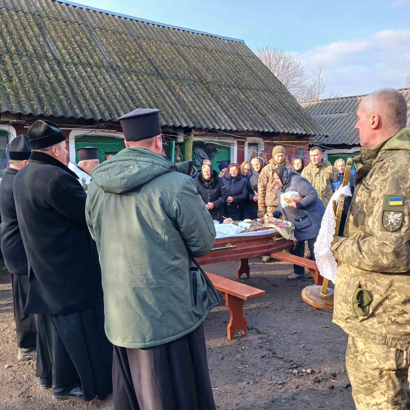 Перебував на лікуванні та сподівався на швидке одужання: на Волині провели в останню путь Героя Олександра Атласа