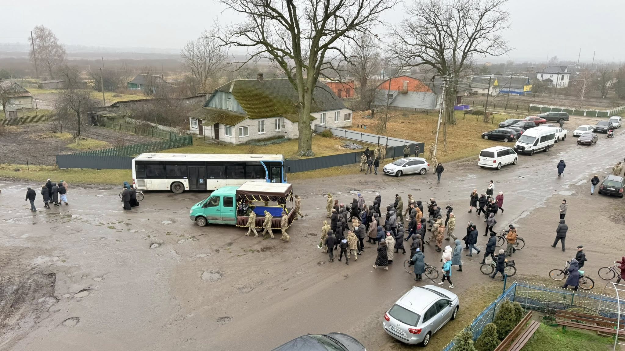 На Волині в останню дорогу провели Героя Богдана Божка
