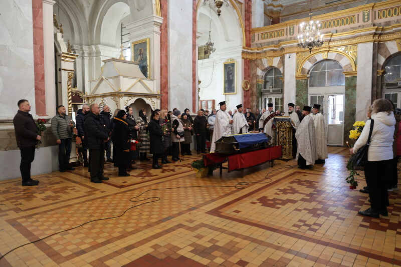 У Луцьку попрощалися з Героєм Вадимом Смірновим, який понад рік вважався зниклим безвісти