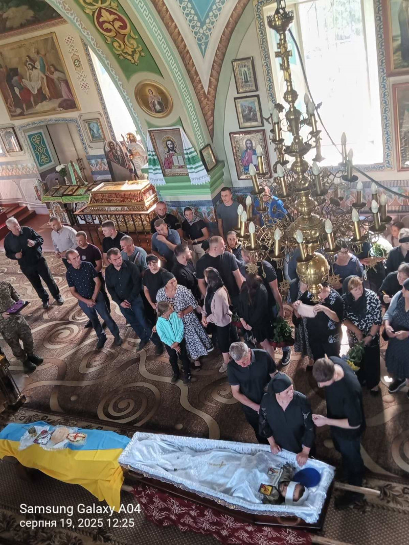 Навіки 31: на Волині в останню путь провели Героя Олега Оксенюка