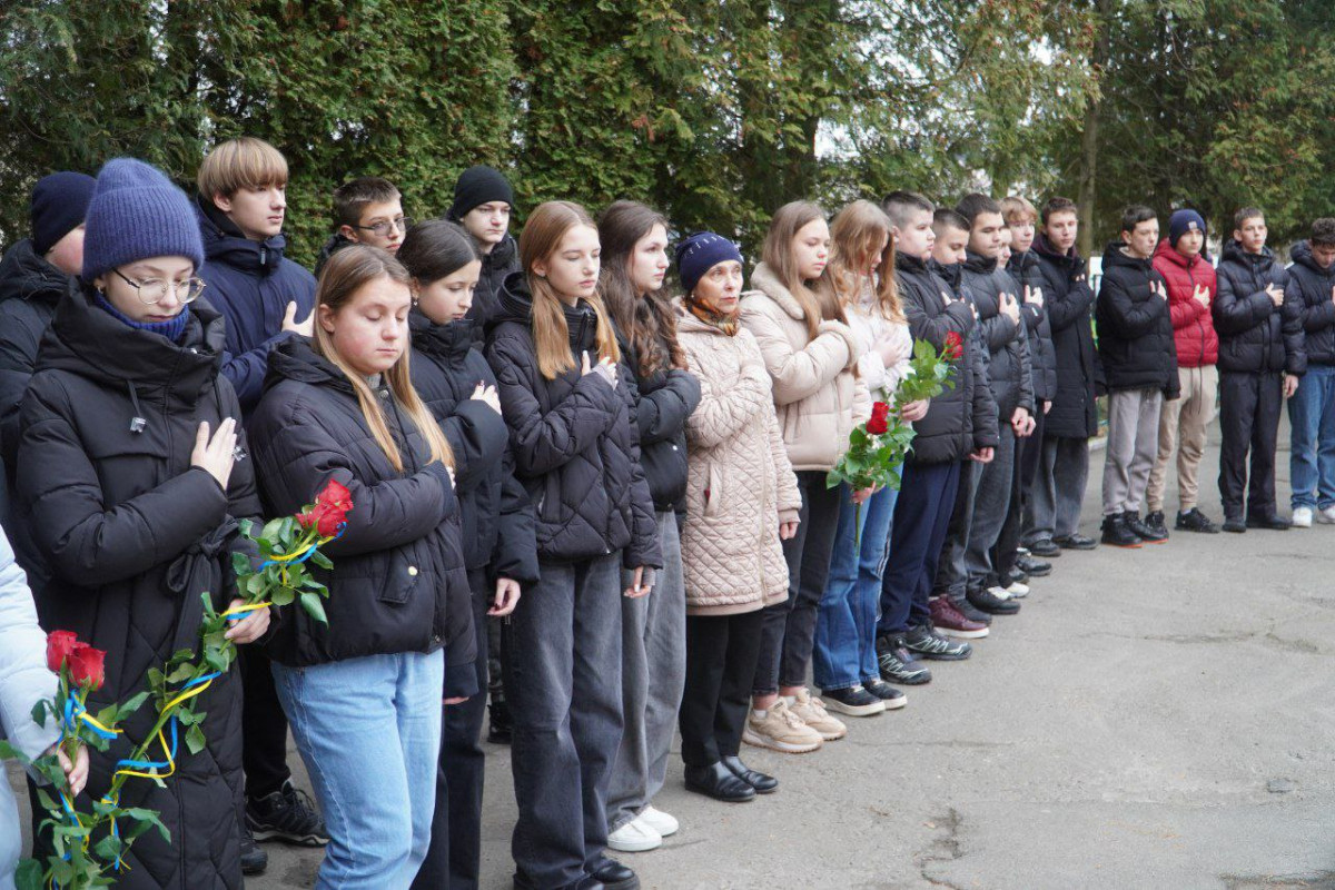 Школа втратила чотирьох випускників на війні: на Волині відкрили меморіальні дошки Героям