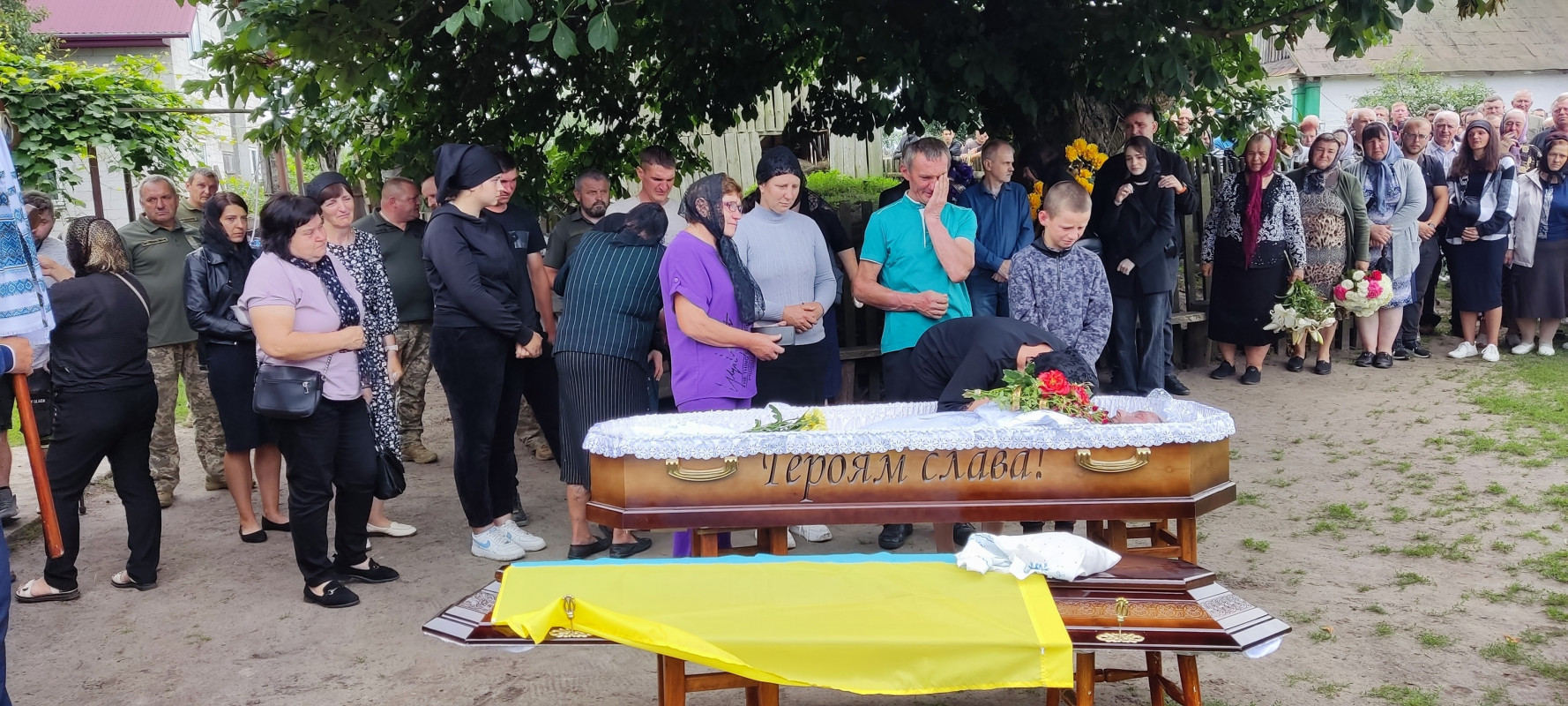 Молоде життя обірвала війна: на Волині попрощалися з Героєм Дмитром Зацерковним