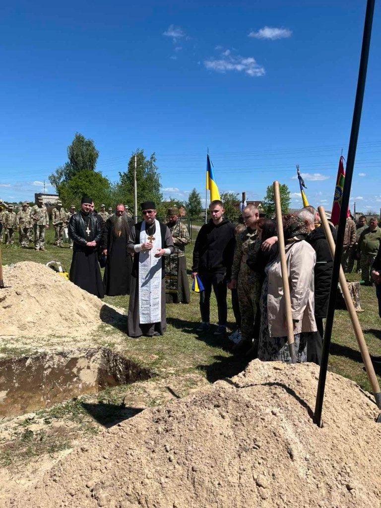 До останнього подиху захищав кордон Батьківщини: на Волині попрощалися з Героєм Сергієм Деркачем