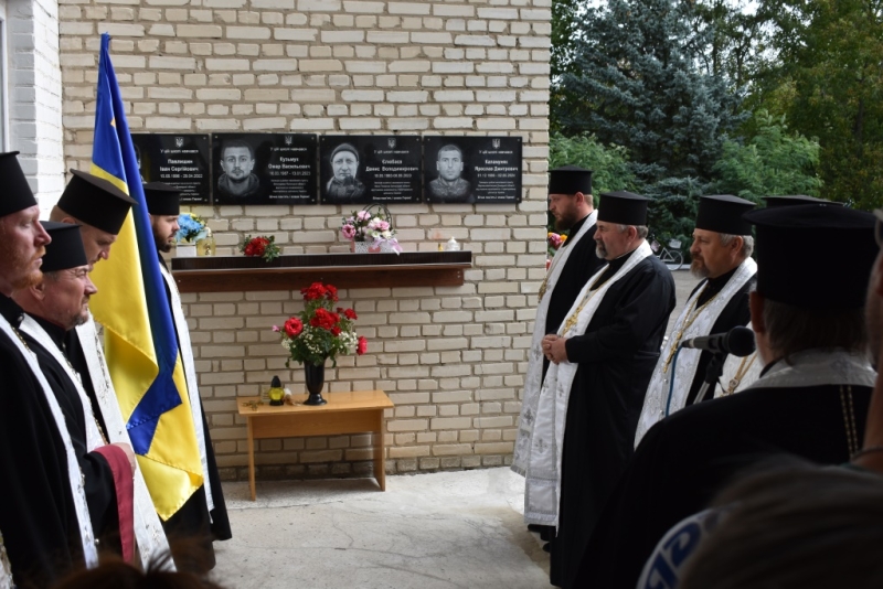 У селищі на Волині відкрили меморіальні дошки на честь загиблих воїнів ЗСУ