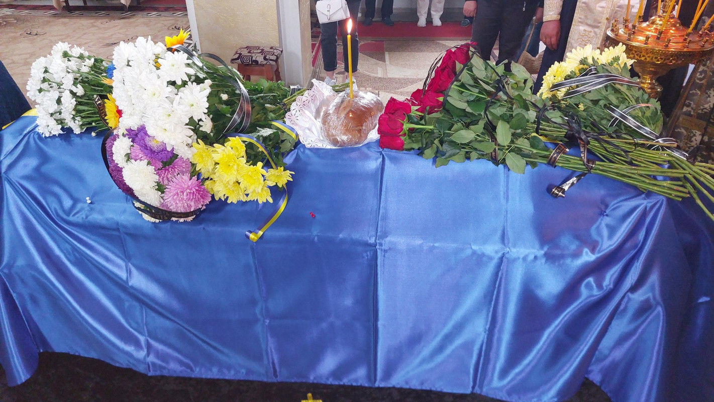 Три місяці боротьби за життя: на Волині провели в останню дорогу захисника Олександра Гуля