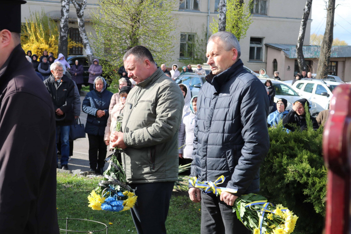 На Волині провели в останню дорогу захисника Івана Гутверта