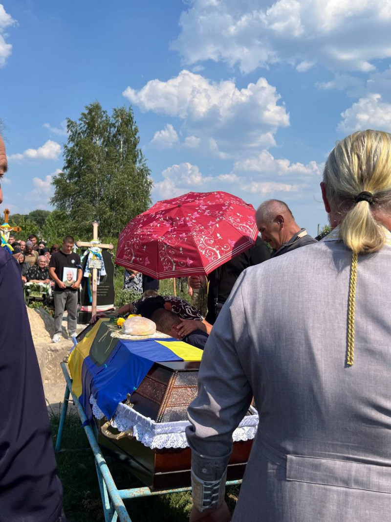 На Волині провели в останню путь полеглого 39-річного Героя Віталія Вороб'я