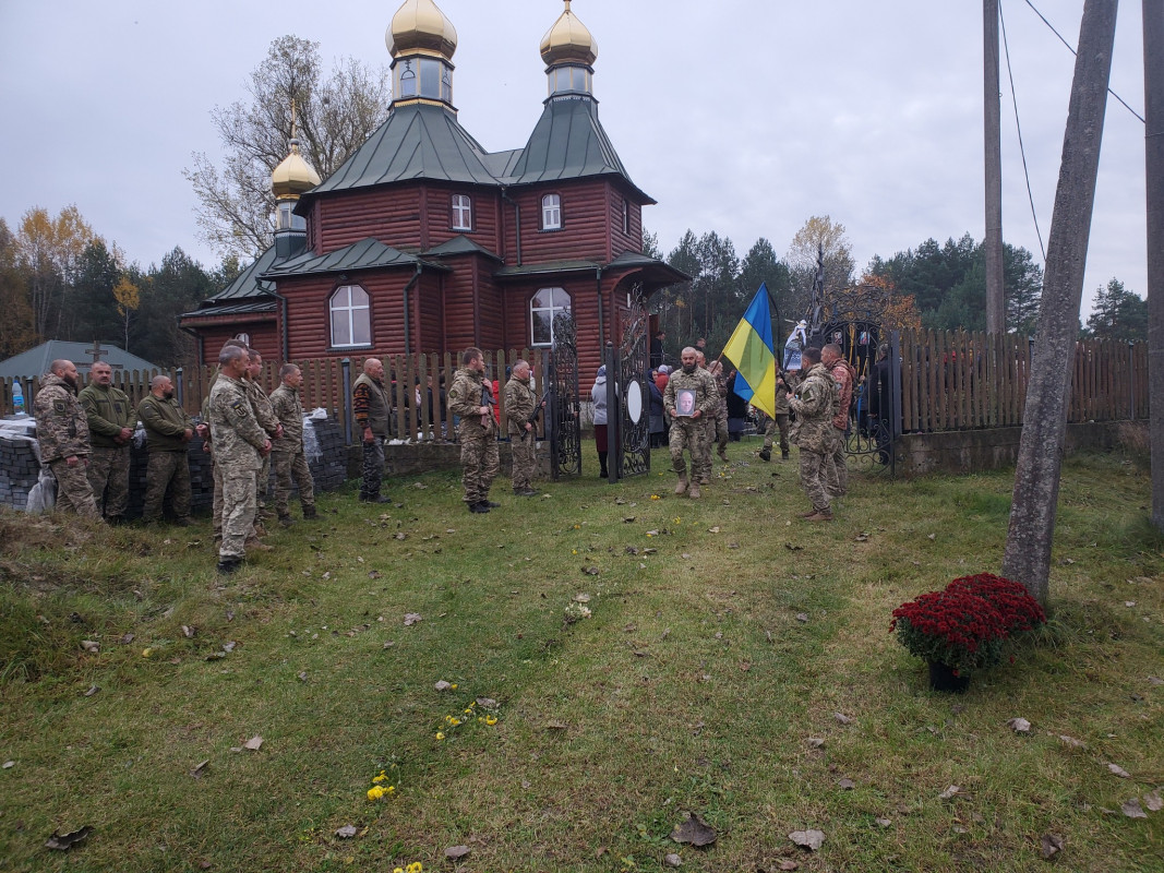 У громаді на Волині попрощалися з Героєм Олександром Захарчуком