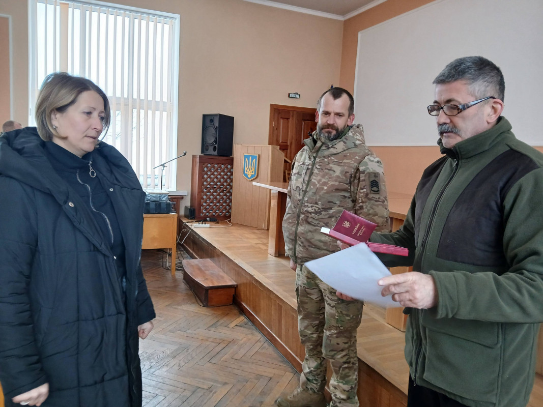 У громаді на Волині рідним Героїв вручили посмертні нагороди воїнів