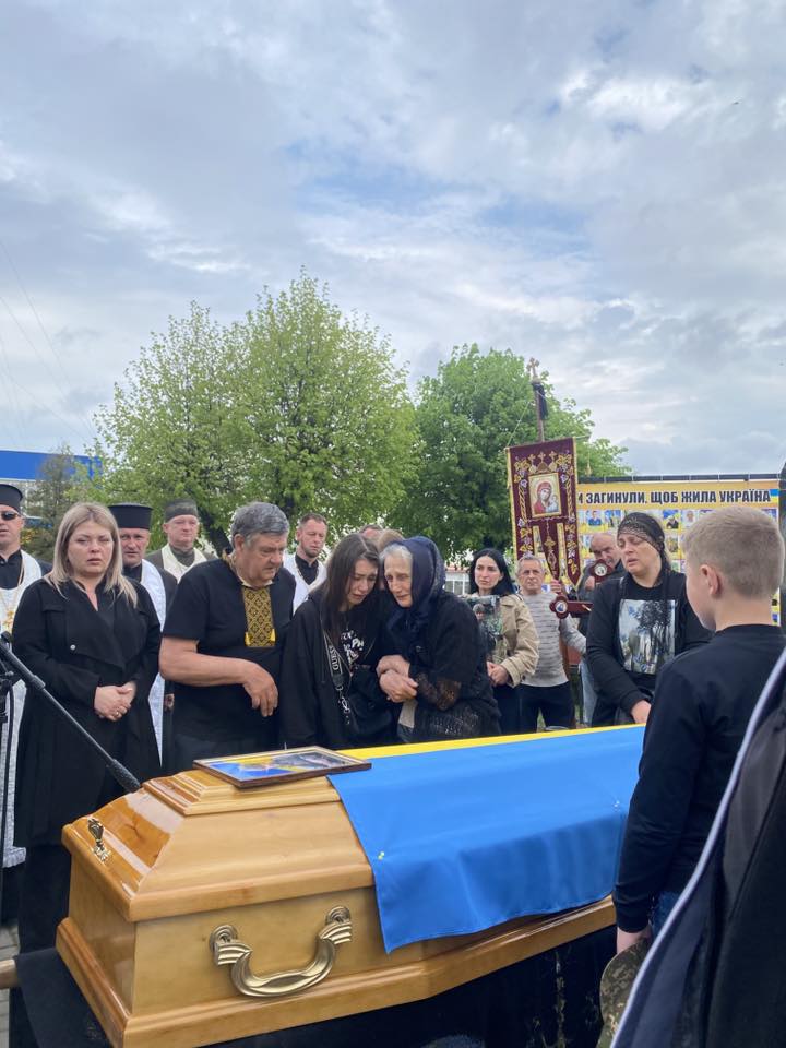 На Великдень страшна звістка сколихнула родину: на Волинь «на щиті» повернувся 22-річний Герой Роман Романюк