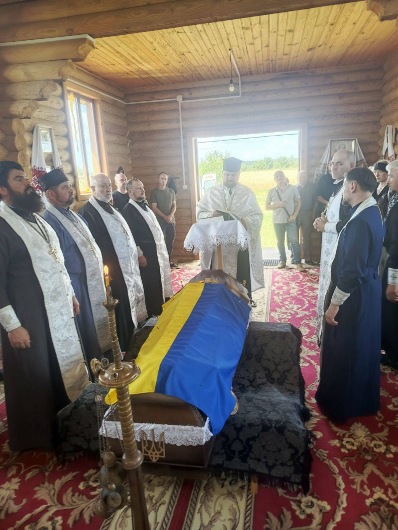 Життя Героя трагічно обірвалося у Курській області: на Волині в останню дорогу провели Віктора Кревського