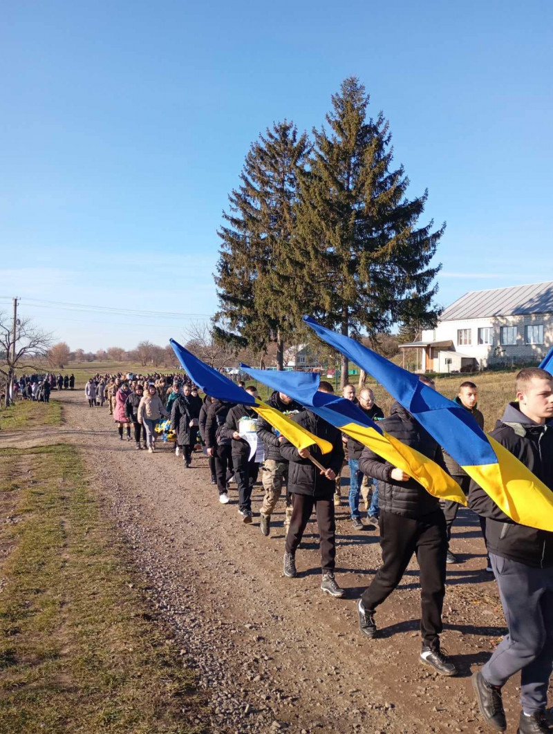 Важке поранення забрало життя: на Волині все село зійшлося провести в останню дорогу Героя Юрія Годлевського