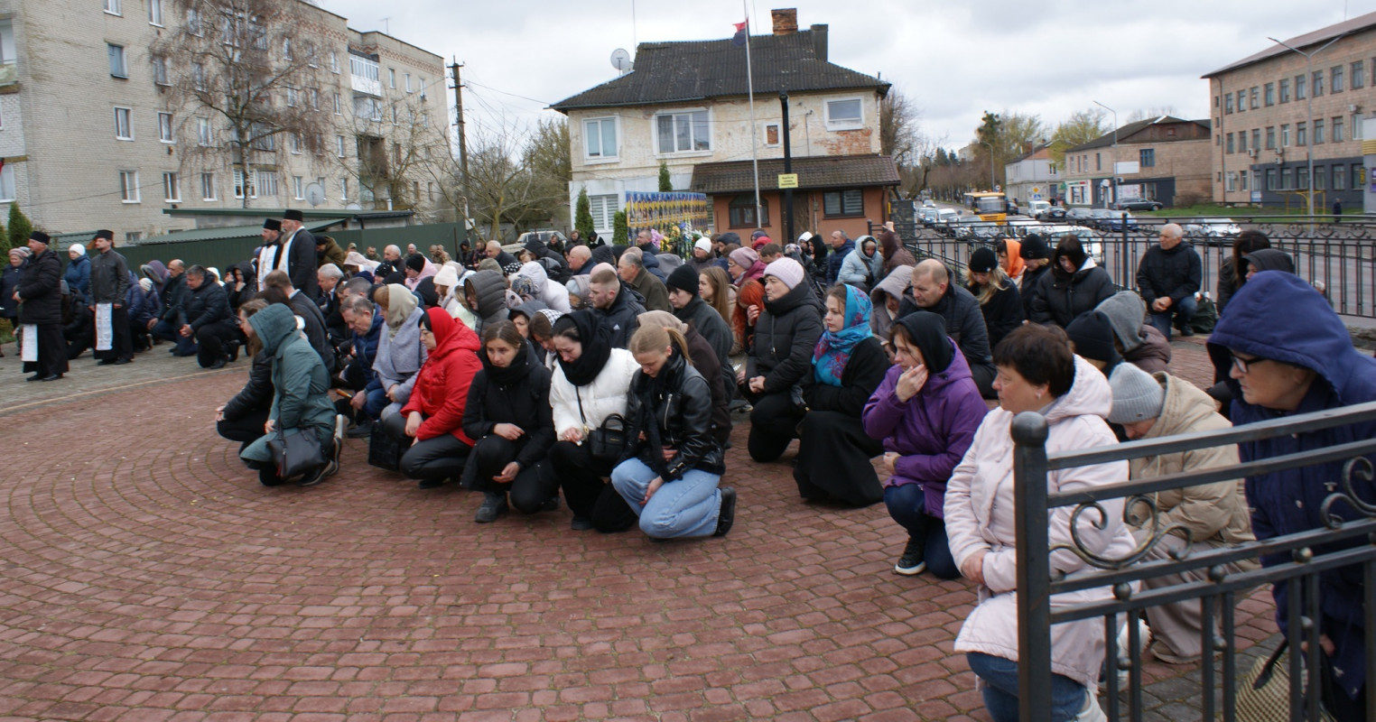 Пережив пекло війни, але загинув у ДТП: на Волині попрощалися із 31-річним воїном Вадимом Стадніком