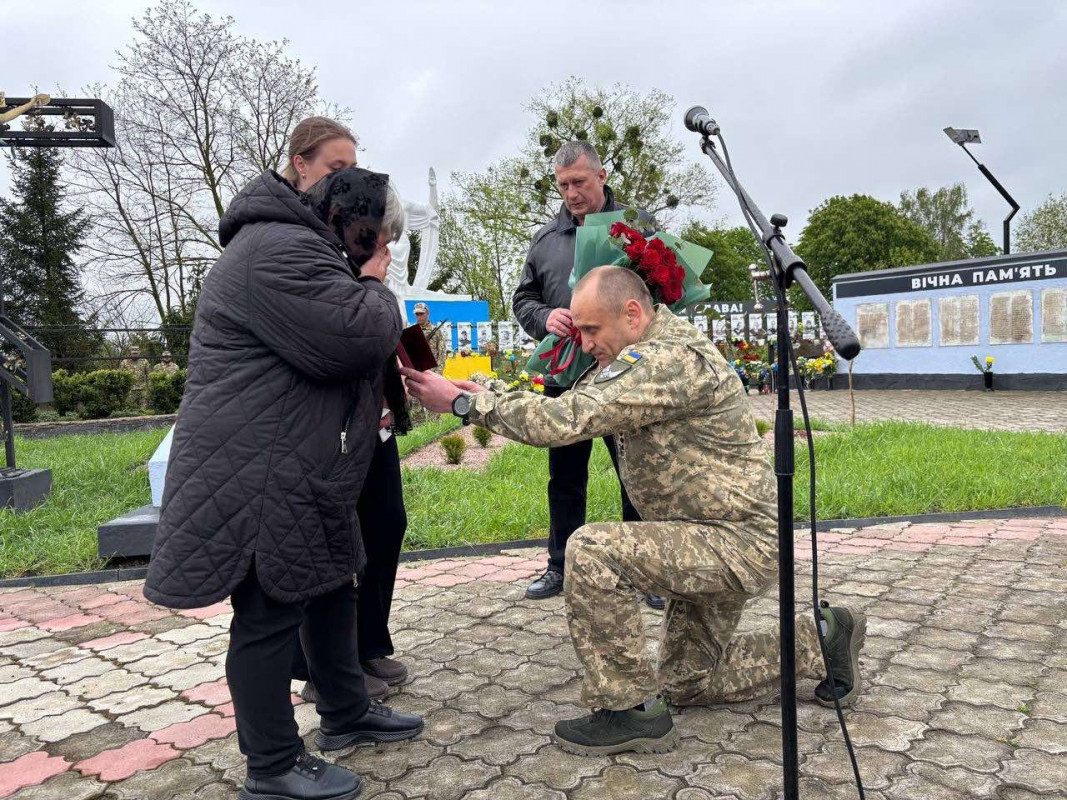 У селищі на Волині родині загиблого Героя вручили орден «За мужність» ІІІ ступеня