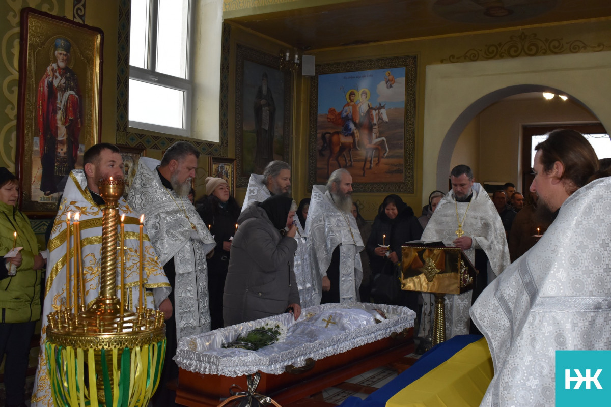 Молодий воїн не встиг створити сім'ю: на Волині попрощалися із загиблим Героєм Юрієм Кратіком