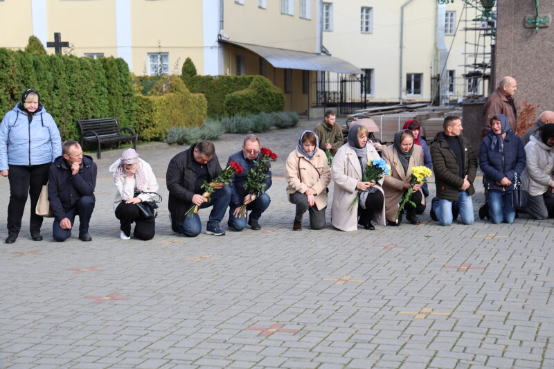 У Луцьку попрощалися із захисником України Віктором Калеником