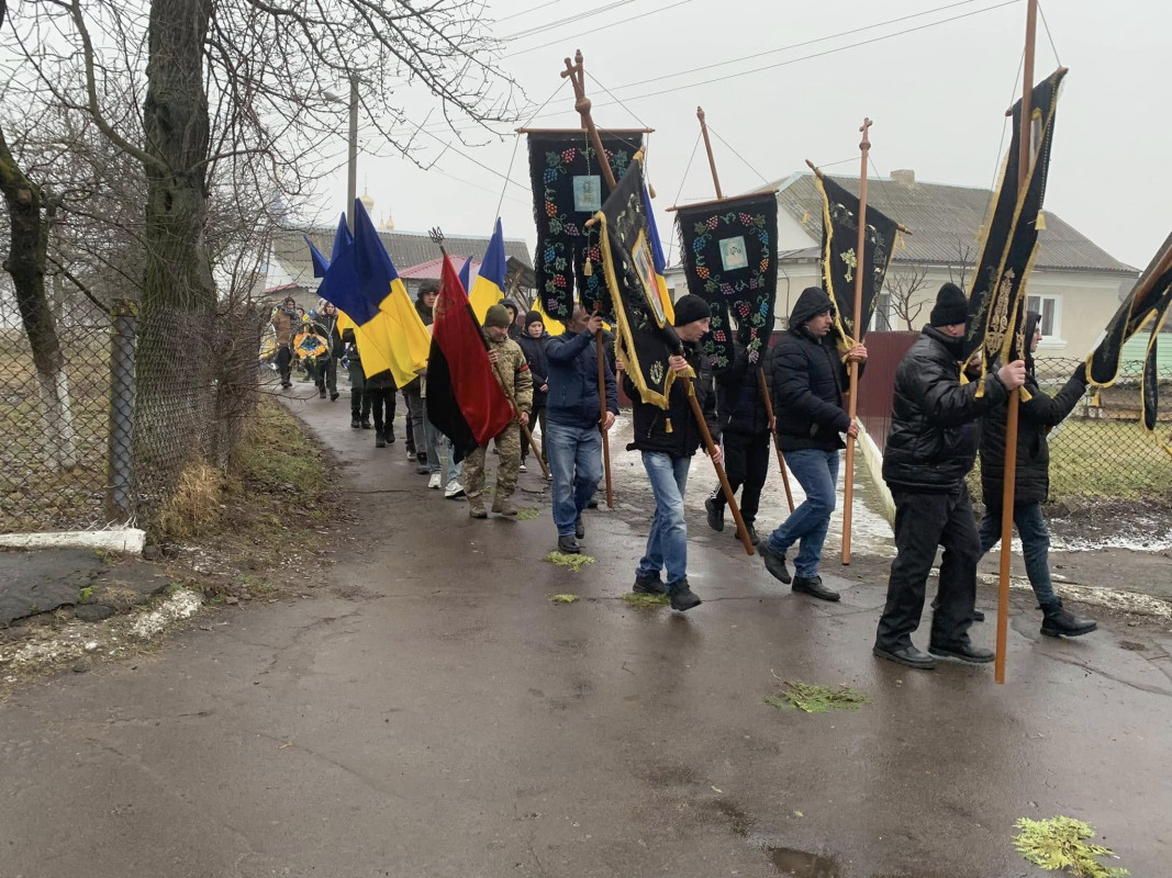 Життя обірвалося від численних травм: на Волині попрощалися із захисником Юрієм Сапіжуком