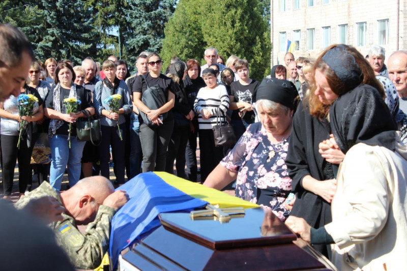 На Волині попрощалися з загиблим Героєм Вячеславом Лукашем