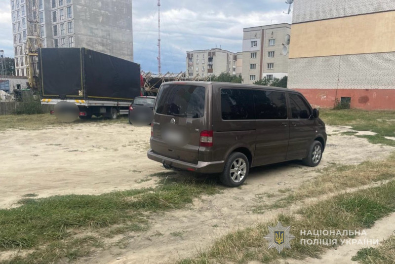 Вибух у дворі багатоквартирного будинку в Ковелі: що відомо про інцидент