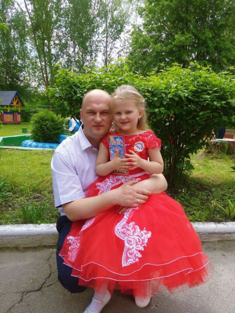 Удень – керівники колоній, а ввечері – ідеальні тато й мама: історія родини Музик з Волині