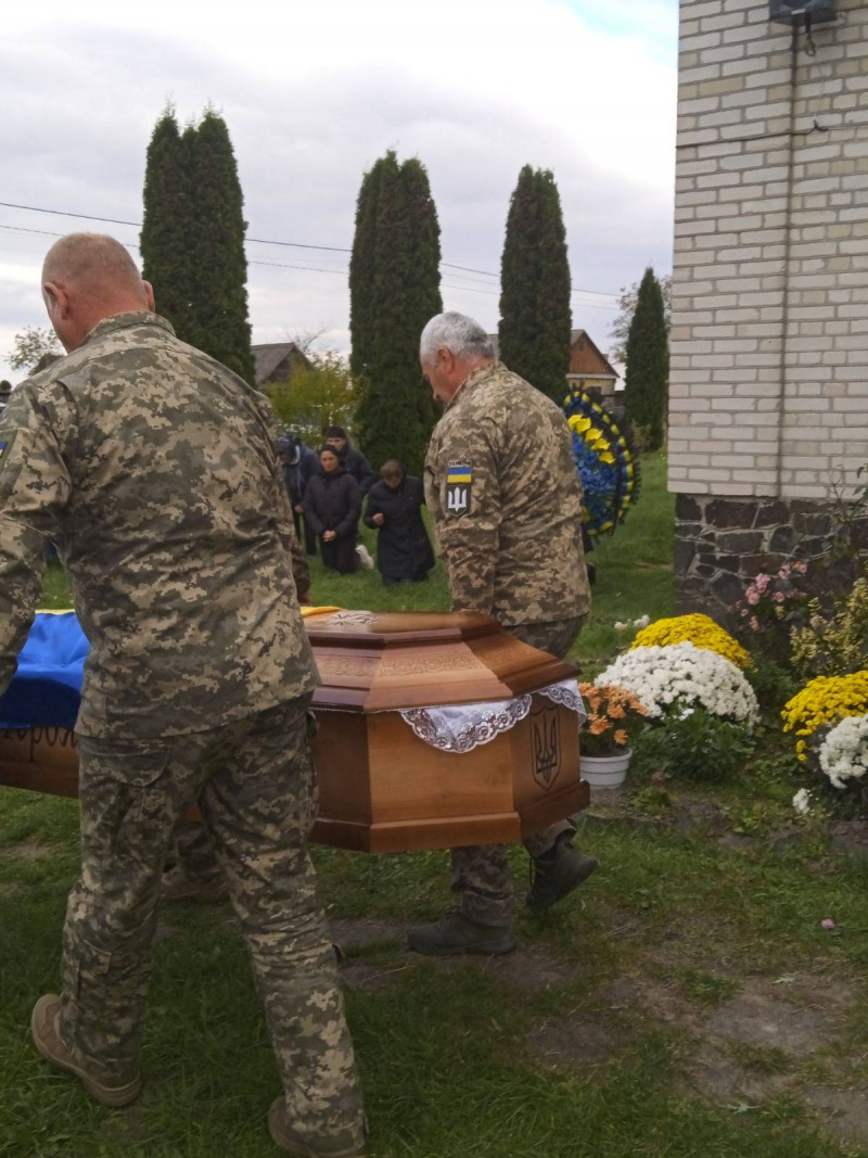Так і не дочекався народження дитини: на Волині провели в останню путь Василя Шафранюка