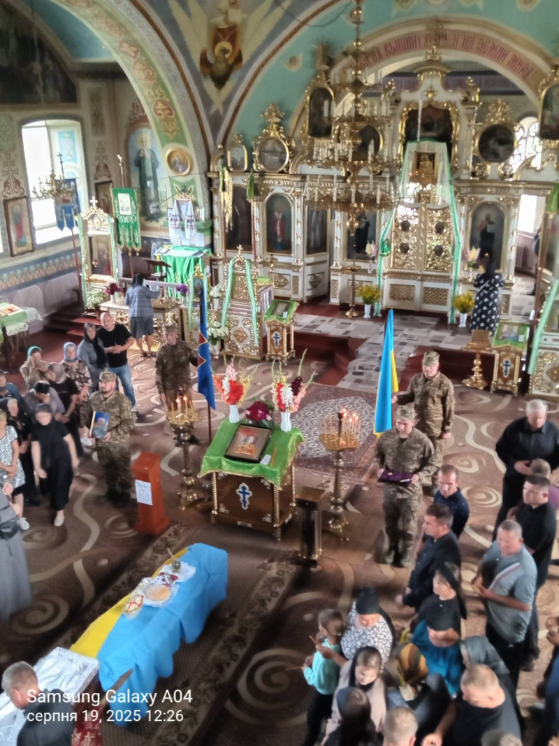 Навіки 31: на Волині в останню путь провели Героя Олега Оксенюка