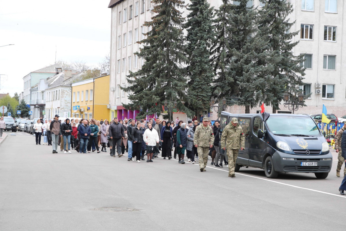 Навіки у строю: волиняни провели в останню путь свого Героя Івана Василюка
